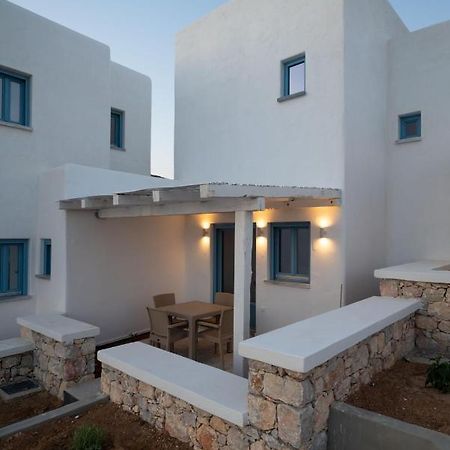 Camvillia Donoussa Village Suites エクステリア 写真