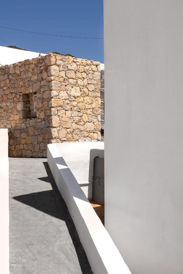 Camvillia Donoussa Village Suites エクステリア 写真